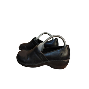 Born Slip-Ons Size 9.5